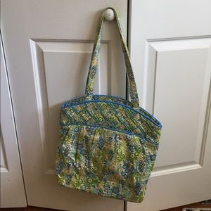 GUC Vera Bradley Bridge Tote in English Meadows